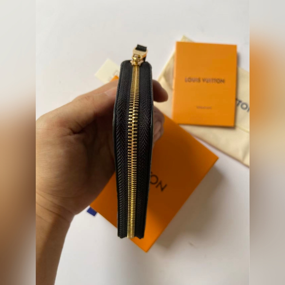 Louis Vuitton Black Zippy Coin Purse - Picture 6 of 8